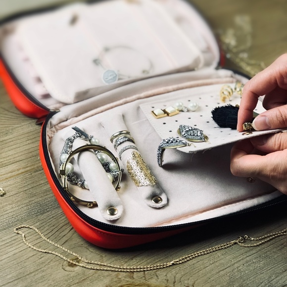 AlgorithmBags Accessories - PERFECT GIFT! Travel Jewelry Organizer Case